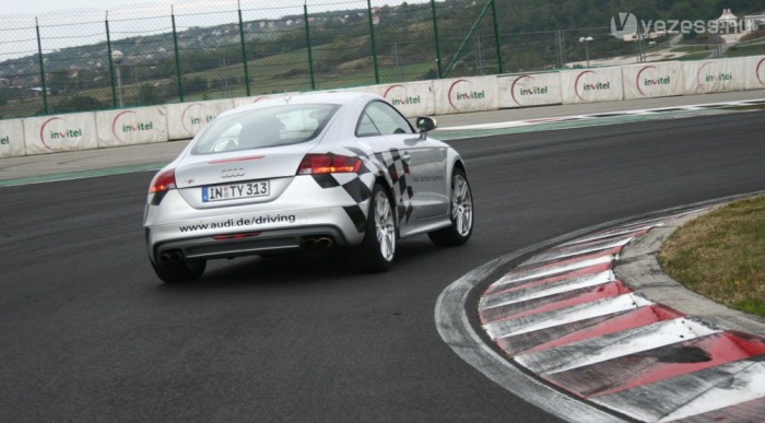 Utcán és a ringen is meggyőző