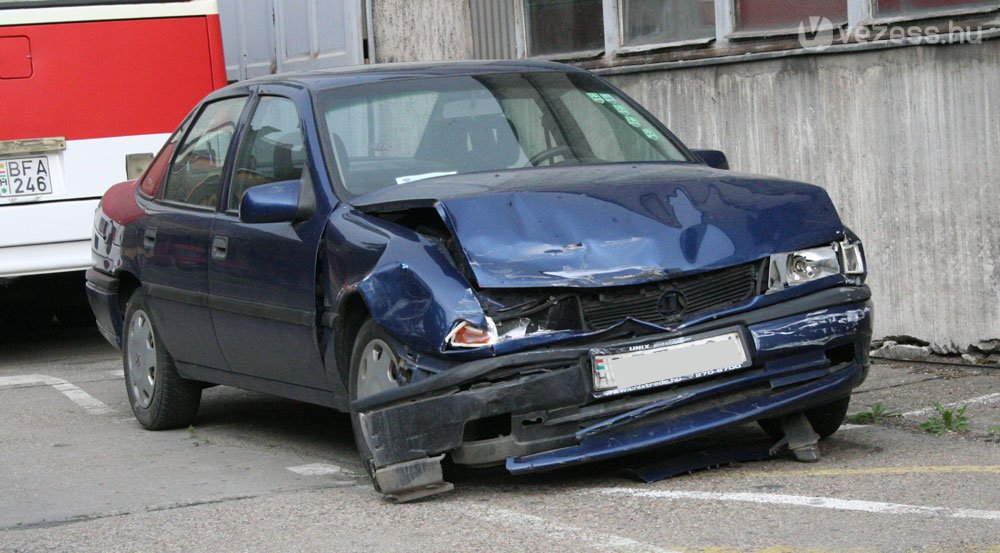 Olcsóbb kötelező a fiataloknak 25