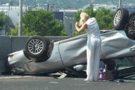 Olcsóbb kötelező a fiataloknak 103