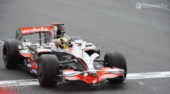 A McLarennek nem árt a válság