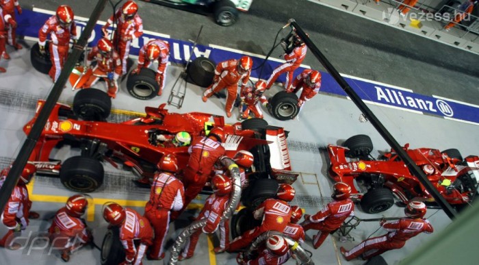 A lámpán bukta el Massa a címet 6 | Vezess Káosz a Ferrarinál