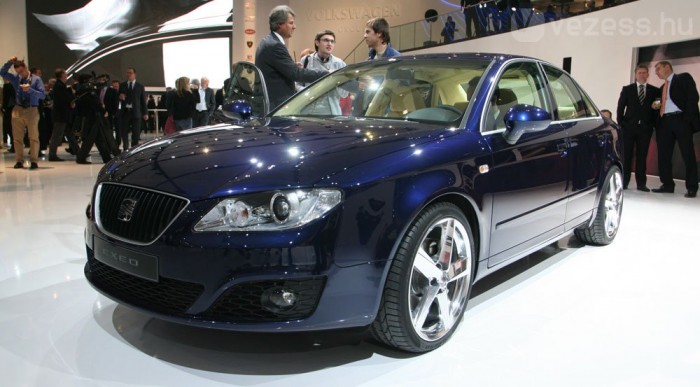 Kis autóval bővít az Audi 8