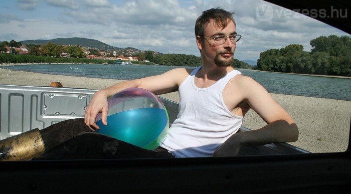 Gumicsizma és zöld üveges 9 | Vezess A platólakó