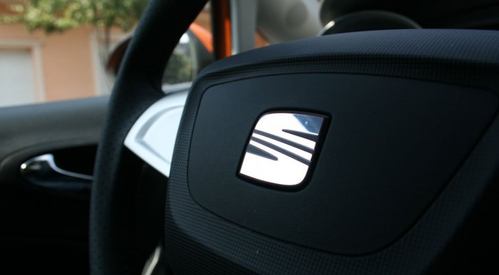 Jó a kormány fogása