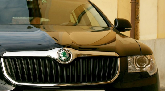 180 lóerő elég bele