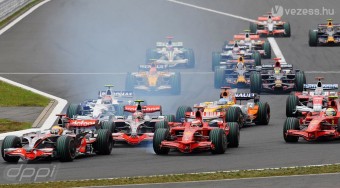 Räikkönen Hamiltonékat vádolja