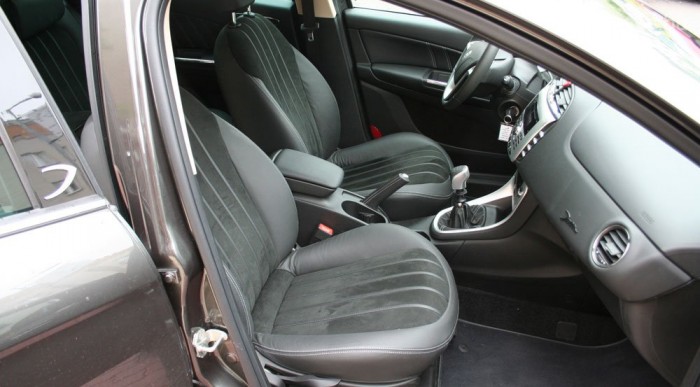 Kényelmetlen az első ülés