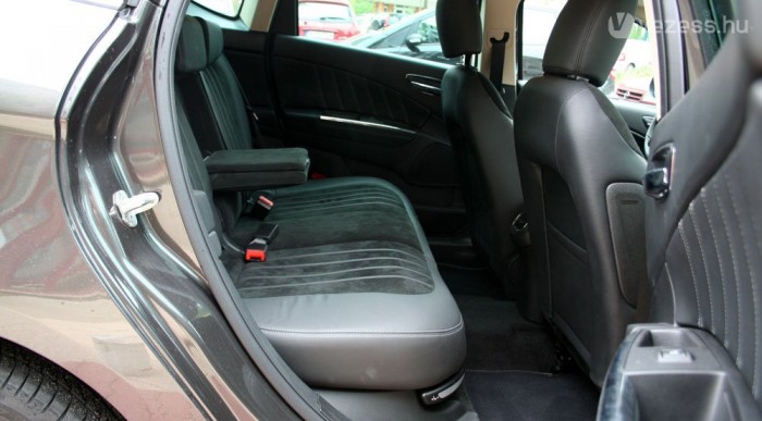 Túlmutat a kategórián a lábtér