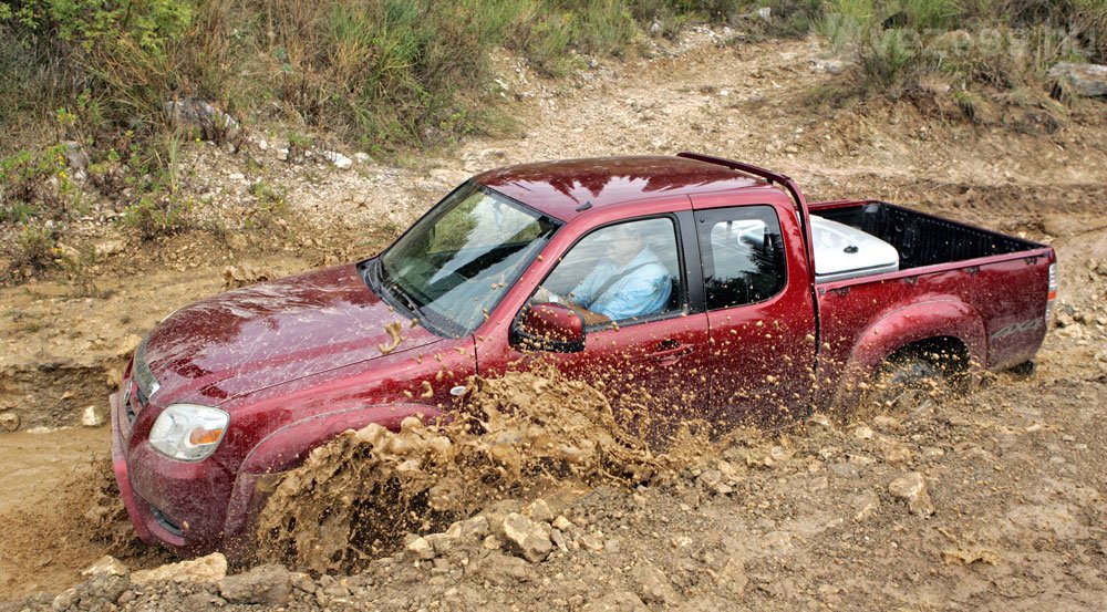 Megújult a Mazda pickup 15