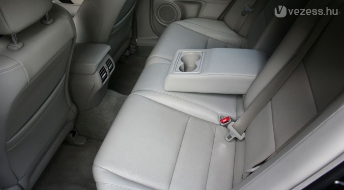 Hátul nem túl sok a hely