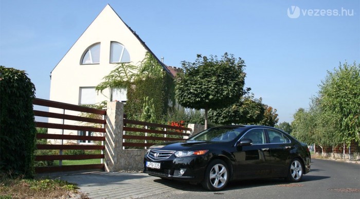 Szebb is, mint fehérben