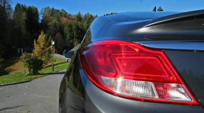 Insignia: Életet a fémnek 6 | Vezess Hasonlít egy Mercire