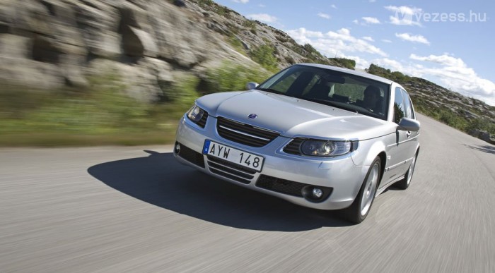 Bő fél év és itt az új 9-5