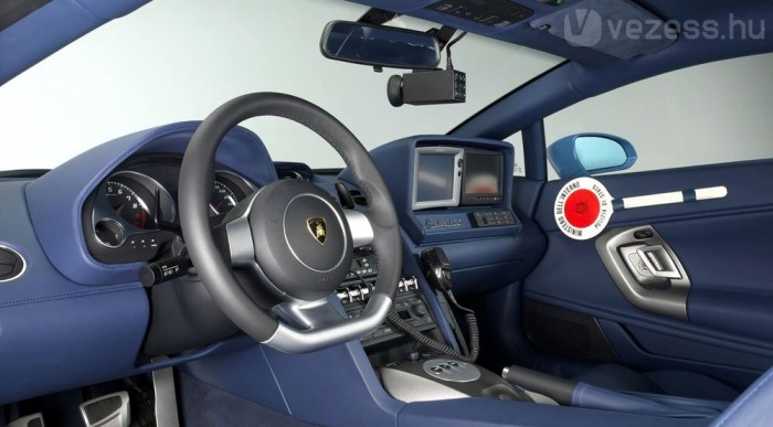 560 lóerős rendőrautó – videó 6 | Vezess 560 lóerős rendőrautó – videó 6