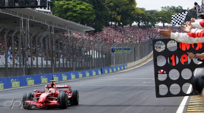 A papa inti le a bajnokot 6 | Vezess Ki lengeti majd a kockás zászlót?