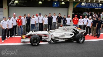 Coulthard fehérben távozik