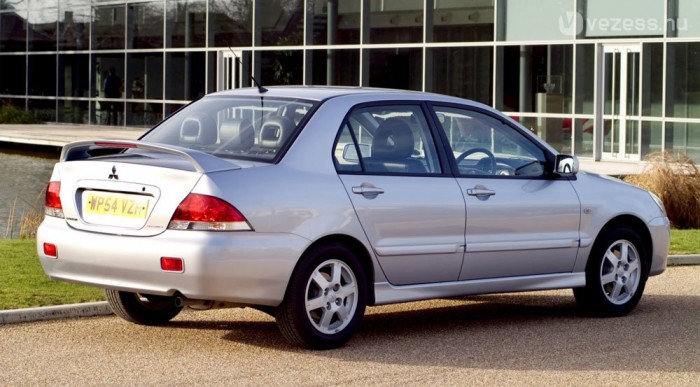 Avítt, csúnya autókkal nem terem babér