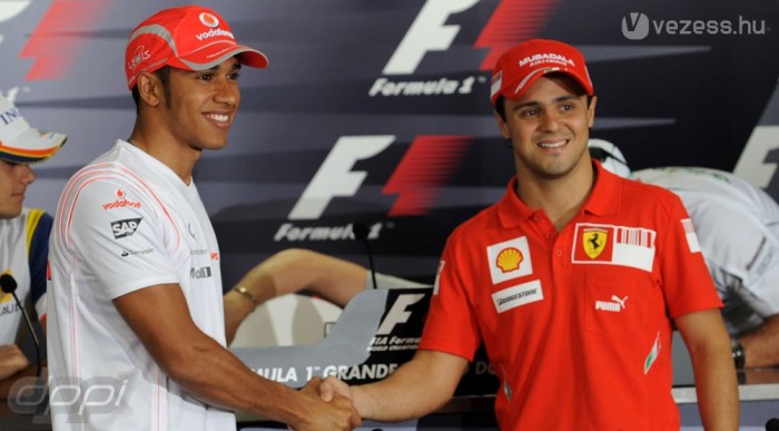 Vasárnap csak egyikük mosolyog majd