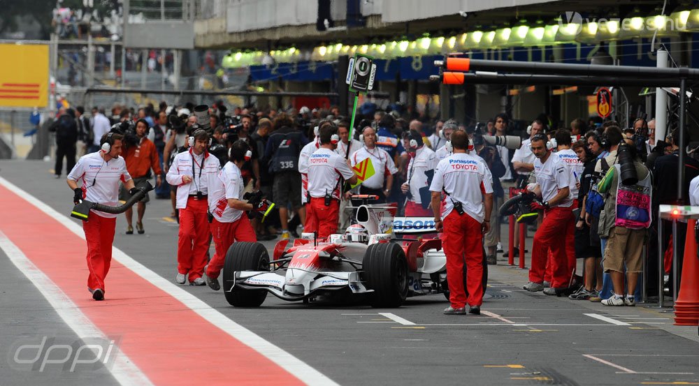 Alonso az élen, Hamilton sehol 4