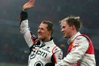 Schumi a végén maradt alul, Ekström duplázott