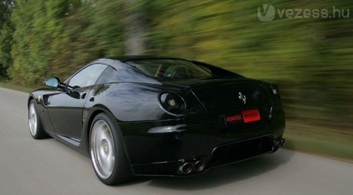 800 lóerős Ferrari született 7 | Vezess A sötét lámpák a Novitec sajátjai