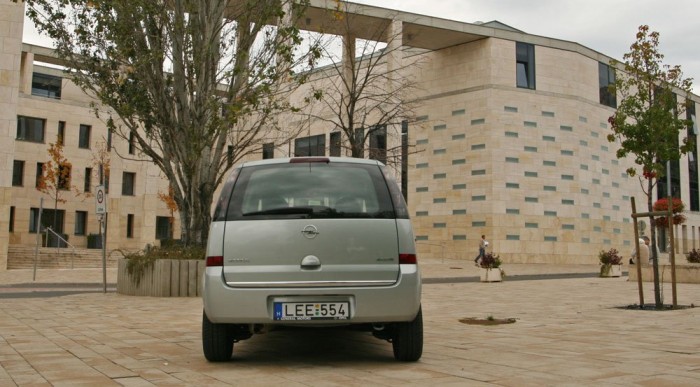 Opel Meriva: Vén és tapasztalt 7 | Vezess Innen sem egy szépség