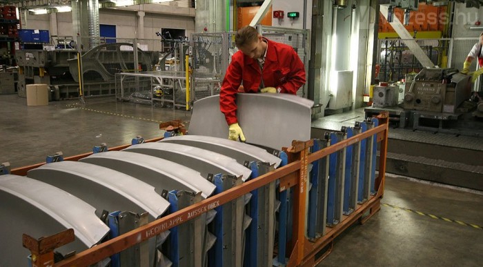 Kontárok az Audi-gyárban 6 | Vezess Kézi munka