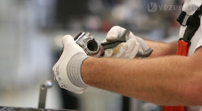 Kontárok az Audi-gyárban 11 | Vezess Kesztyűs kéz