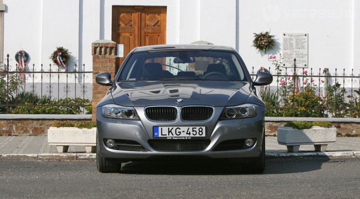 177 lóerő két literből