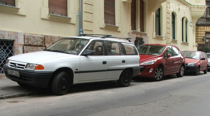 Astra F és Swift: a magyar piac óriásai között