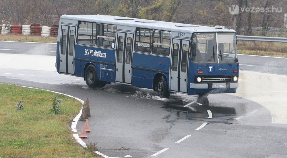 BKV buszok a versenypályán 6