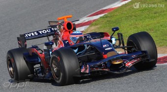 Pályán a csúnya autók