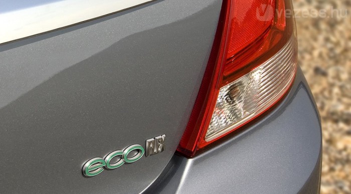 Zöld gumin az új Opel 4