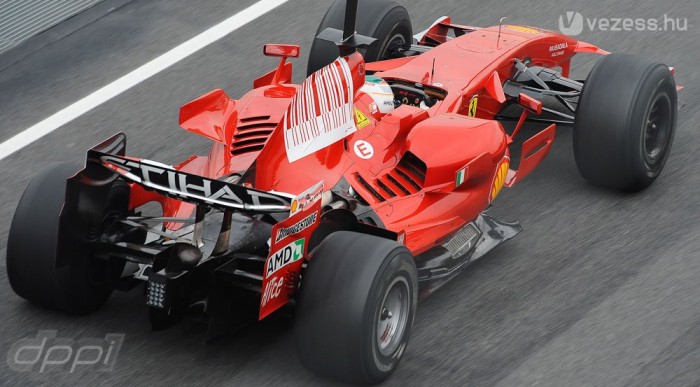 F1: Már a 2009-es technikát tesztelik 8 | Vezess F1: Már a 2009-es technikát tesztelik 8
