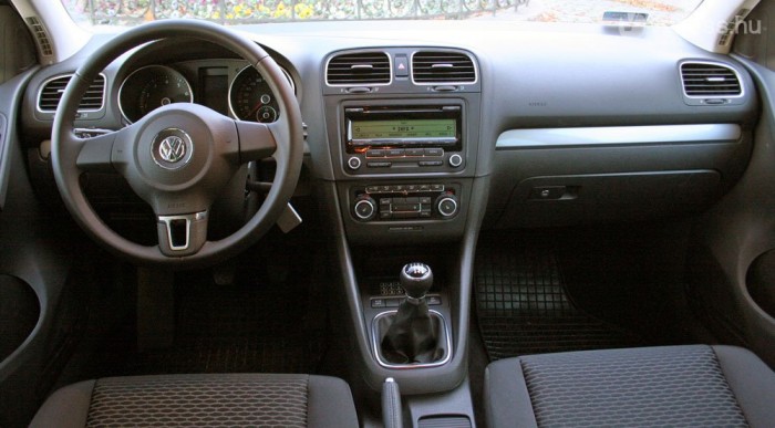 Értékes a belső tér, szépek az anyagok