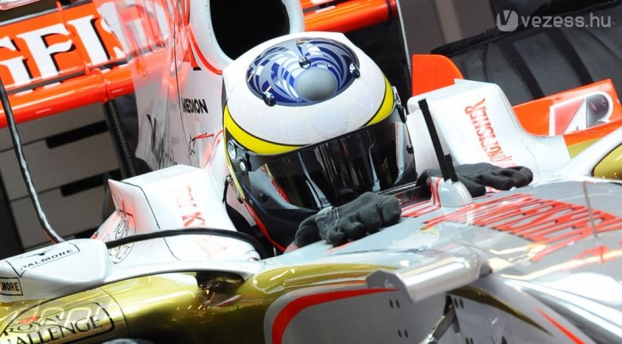 F1: Életmentő sisakot tesztelnek 4 | Vezess Nyaksérülés ellen véd