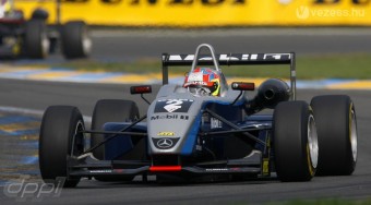 F1: Az újonc legyőzné Hamiltont