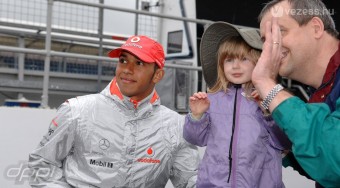 Nem kell Hamilton kabátja  - videó