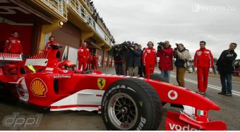 F1: Új pilóta teszteli a Ferrarit