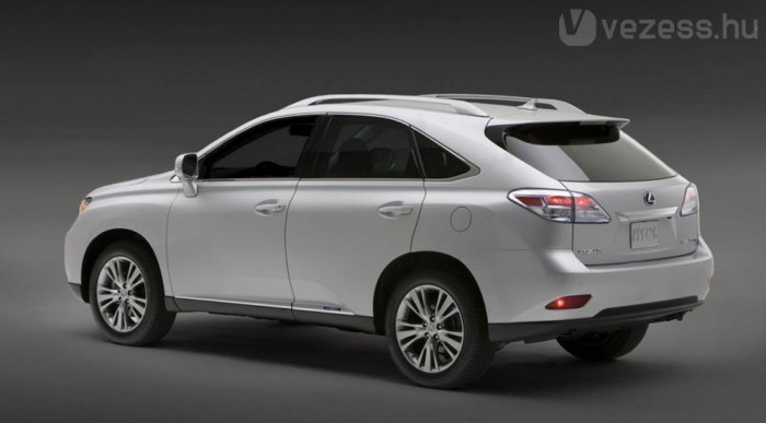 Bemutatkozott a Lexus új terepjárója 7