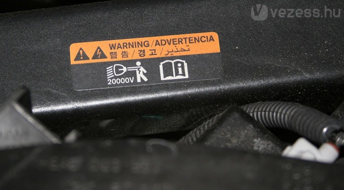 Vér, veríték, izzócsere 12 | Vezess 20 000 V az nem vicc