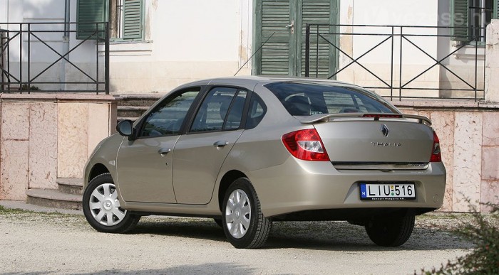 Hitelre nagyon olcsó a Thalia 1,2. Takarékos, kellően tágas családi autó