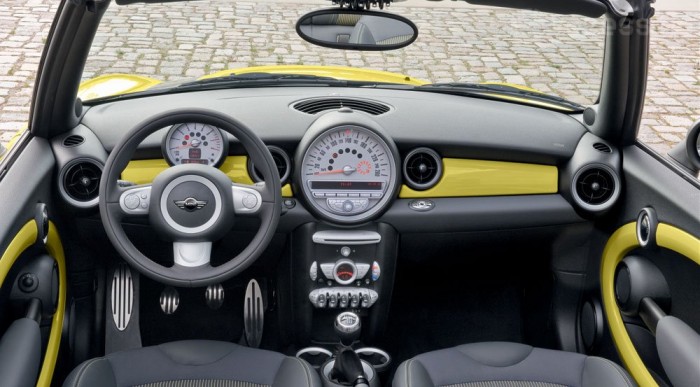 Új Cabrio a MINI-ből – videó 6 | Vezess A belső is hasonló maradt