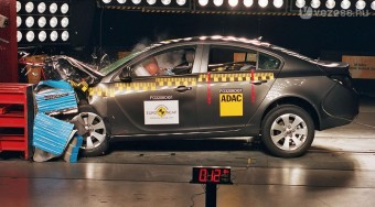 Jól törik az Év Autója