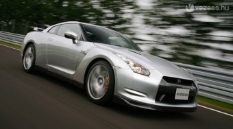 Még durvább lesz a csúcs-Nissan!