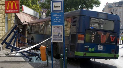 Csütörtök délutánig állhatnak a BKV-buszok 1