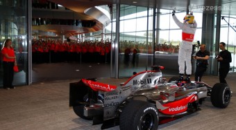 Hamilton nem ünnepelhet