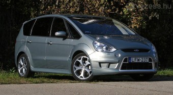 Családi csapatszállító