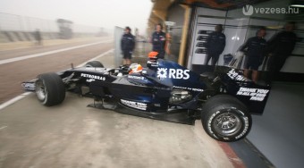 Fű alatt jön az új Williams