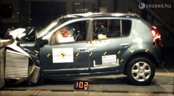 Dacia Sandero - pofás, de veszélyes